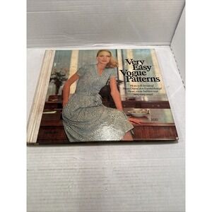 Very Easy Vogue Patterns Vintage Counter Catalog April 1977 The Signs‎ Of Spring